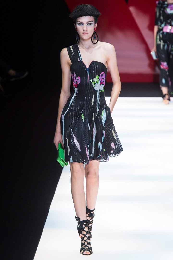 Giorgio Armani（乔治·阿玛尼）2025米兰时装周时装秀