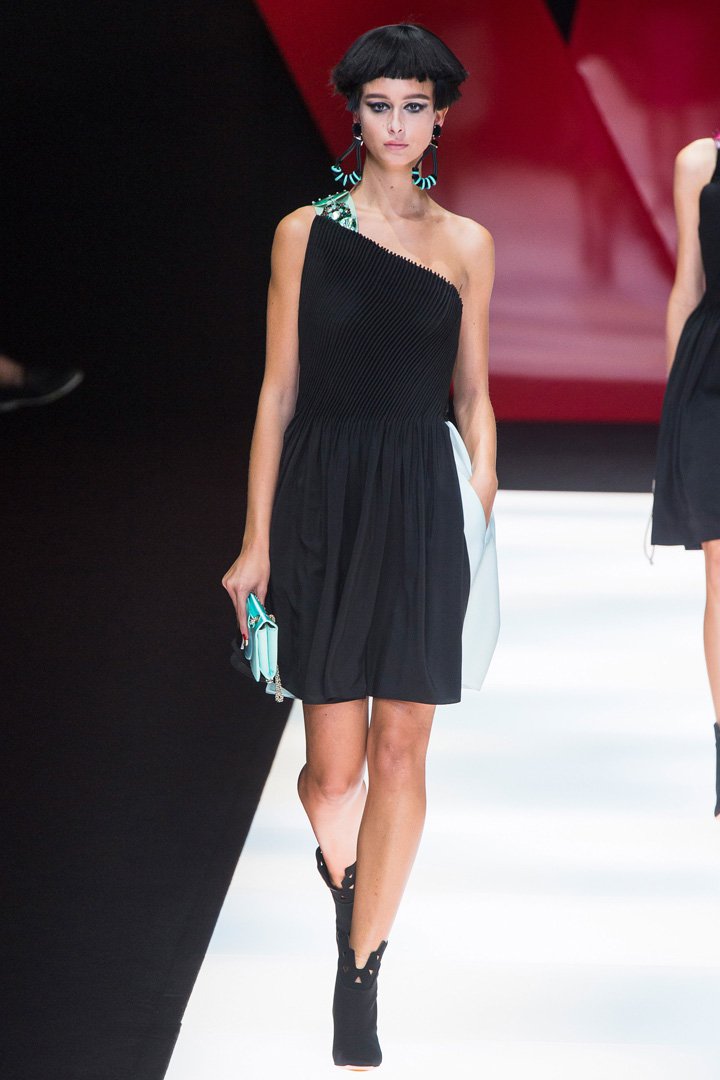 Giorgio Armani（乔治·阿玛尼）2025米兰时装周时装秀