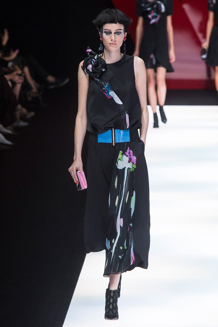 Giorgio Armani（乔治·阿玛尼）2025米兰时装周时装秀