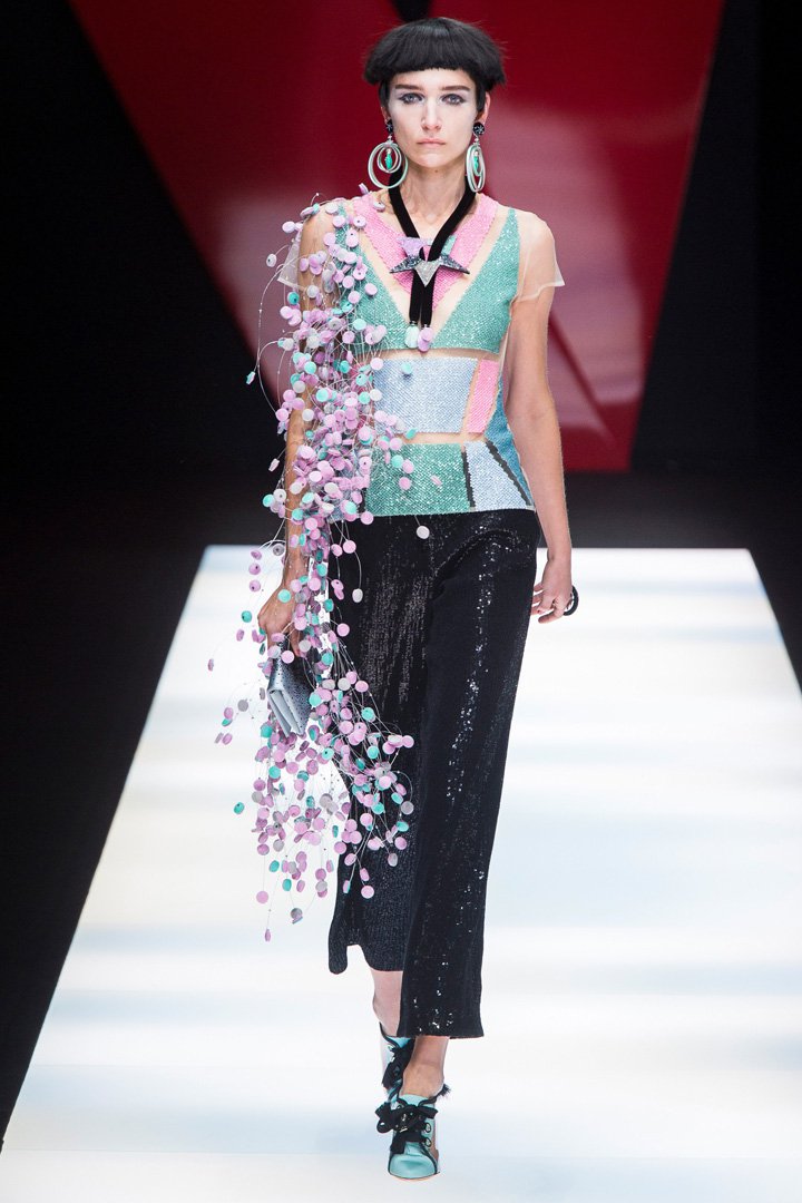 Giorgio Armani（乔治·阿玛尼）2025米兰时装周时装秀