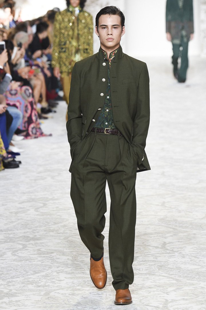 Etro（艾特罗）2025米兰时装周时装秀