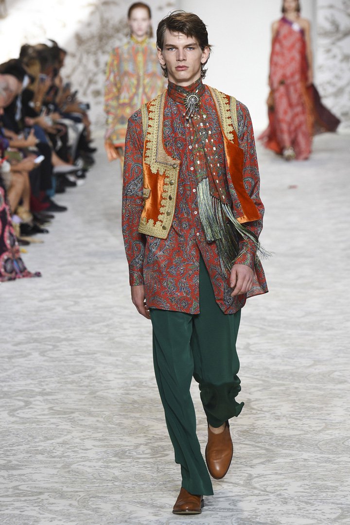 Etro（艾特罗）2025米兰时装周时装秀