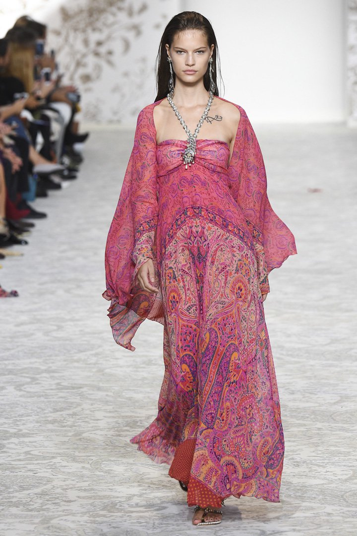 Etro（艾特罗）2025米兰时装周时装秀