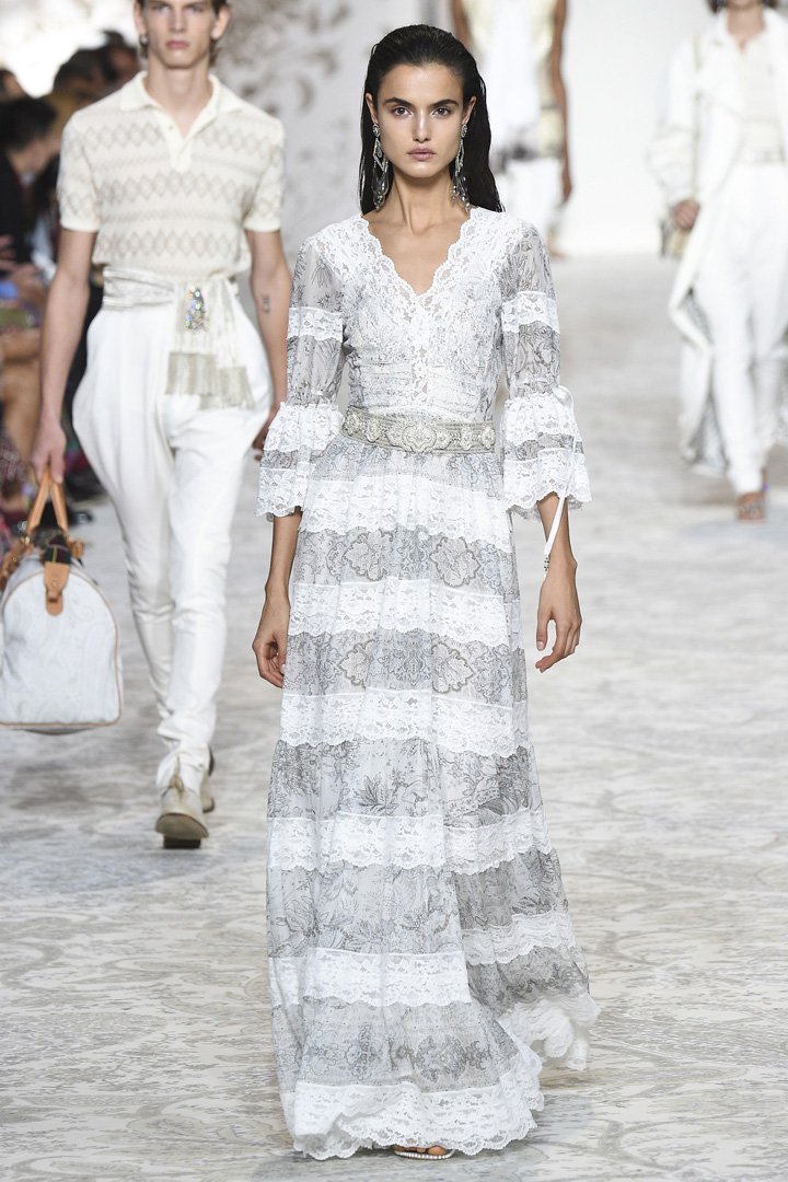 Etro（艾特罗）2025米兰时装周时装秀