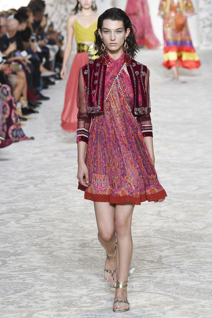Etro（艾特罗）2025米兰时装周时装秀