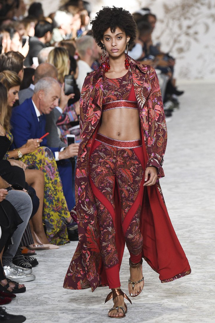 Etro（艾特罗）2025米兰时装周时装秀