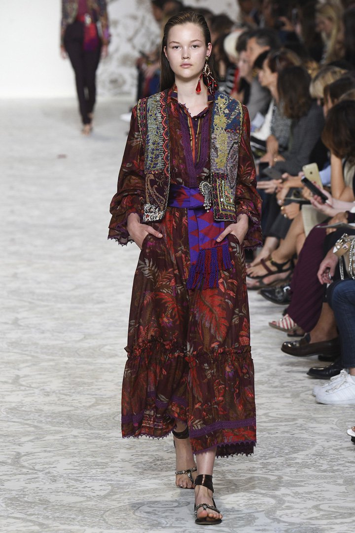 Etro（艾特罗）2025米兰时装周时装秀