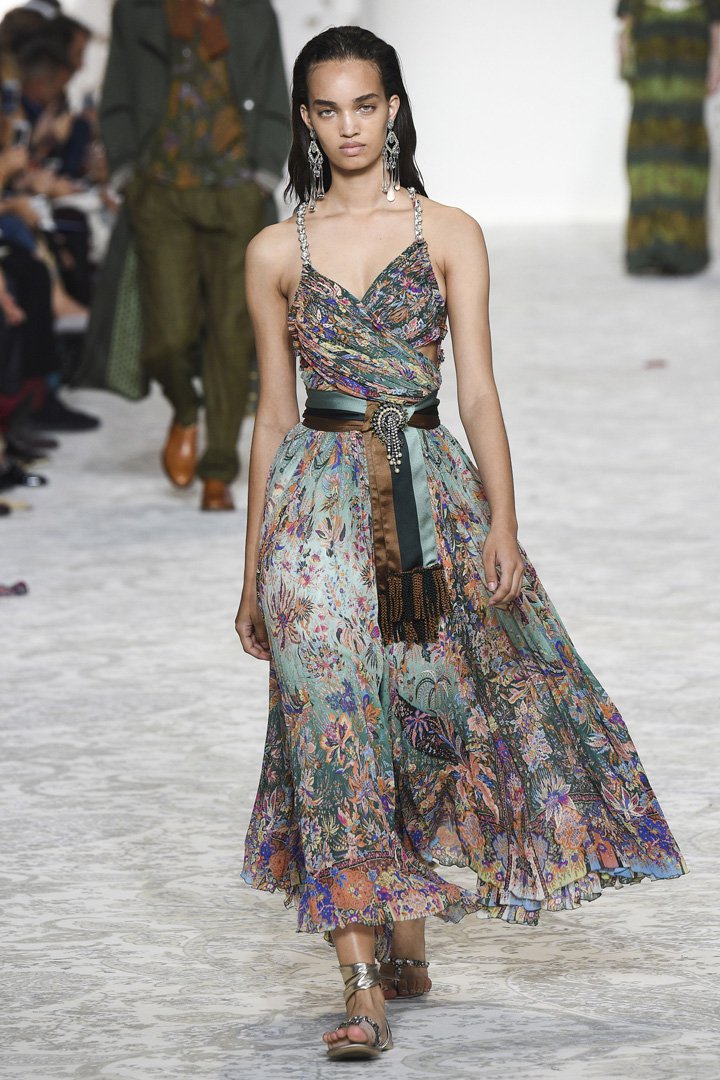 Etro（艾特罗）2025米兰时装周时装秀