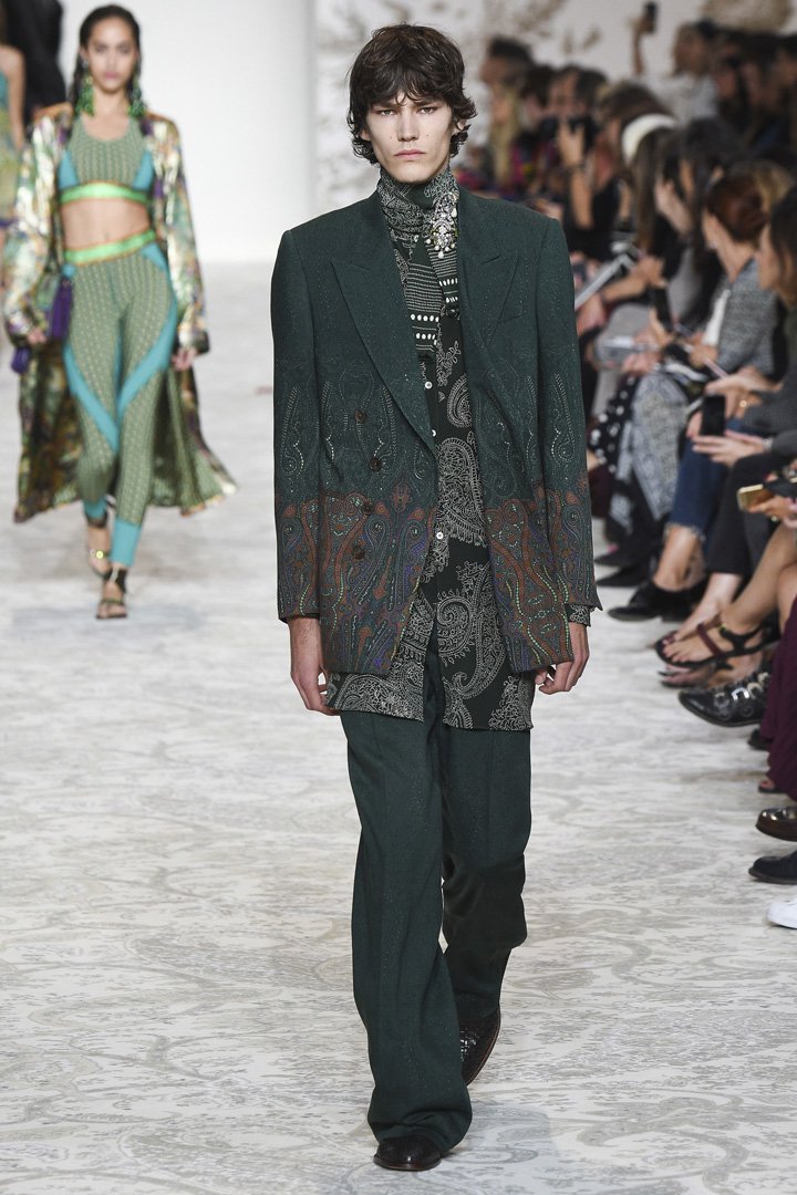 Etro（艾特罗）2025米兰时装周时装秀