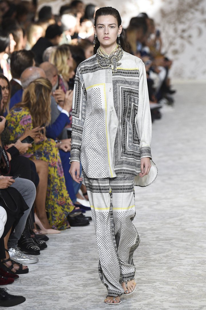 Etro（艾特罗）2025米兰时装周时装秀