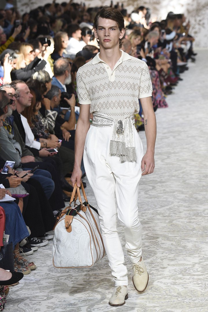 Etro（艾特罗）2025米兰时装周时装秀