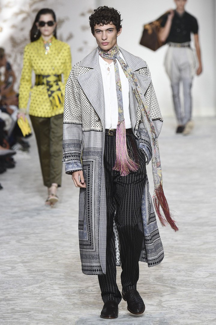 Etro（艾特罗）2025米兰时装周时装秀