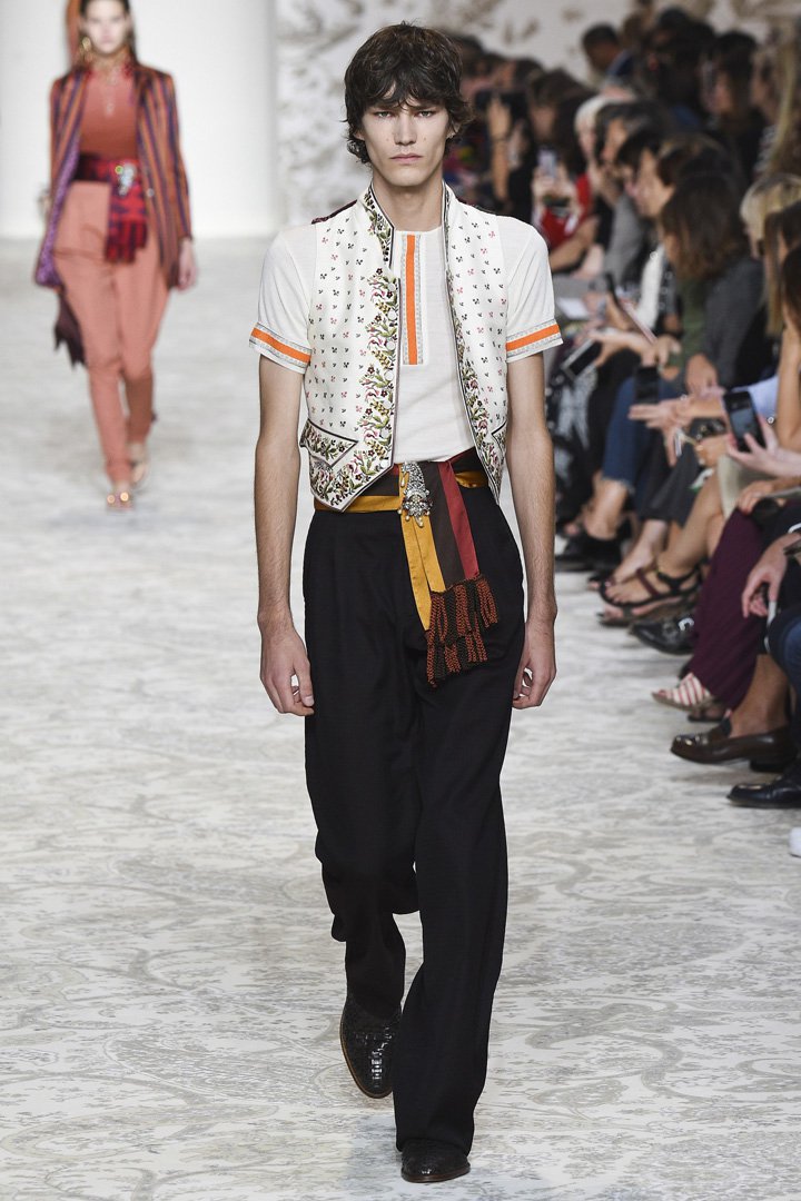 Etro（艾特罗）2025米兰时装周时装秀