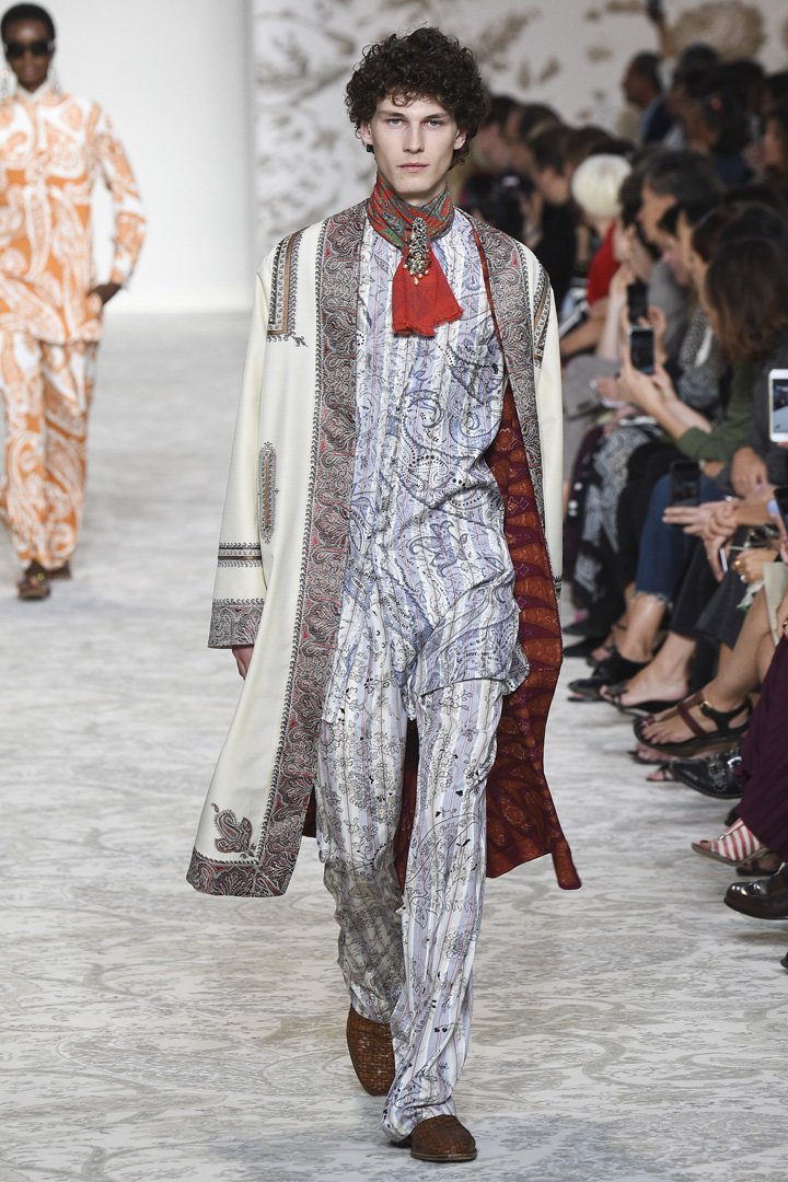 Etro（艾特罗）2025米兰时装周时装秀