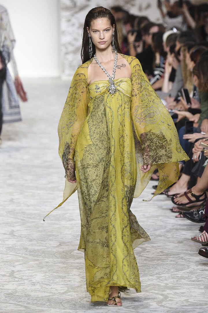 Etro（艾特罗）2025米兰时装周时装秀