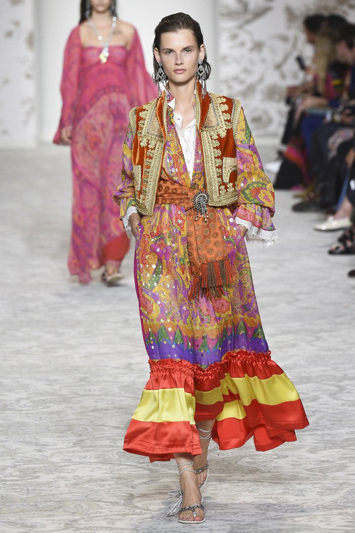 Etro（艾特罗）2025米兰时装周时装秀