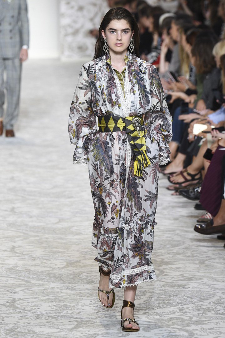 Etro（艾特罗）2025米兰时装周时装秀