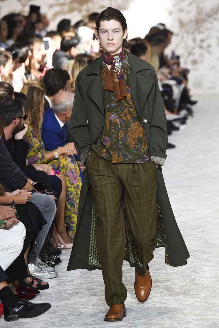 Etro（艾特罗）2025米兰时装周时装秀