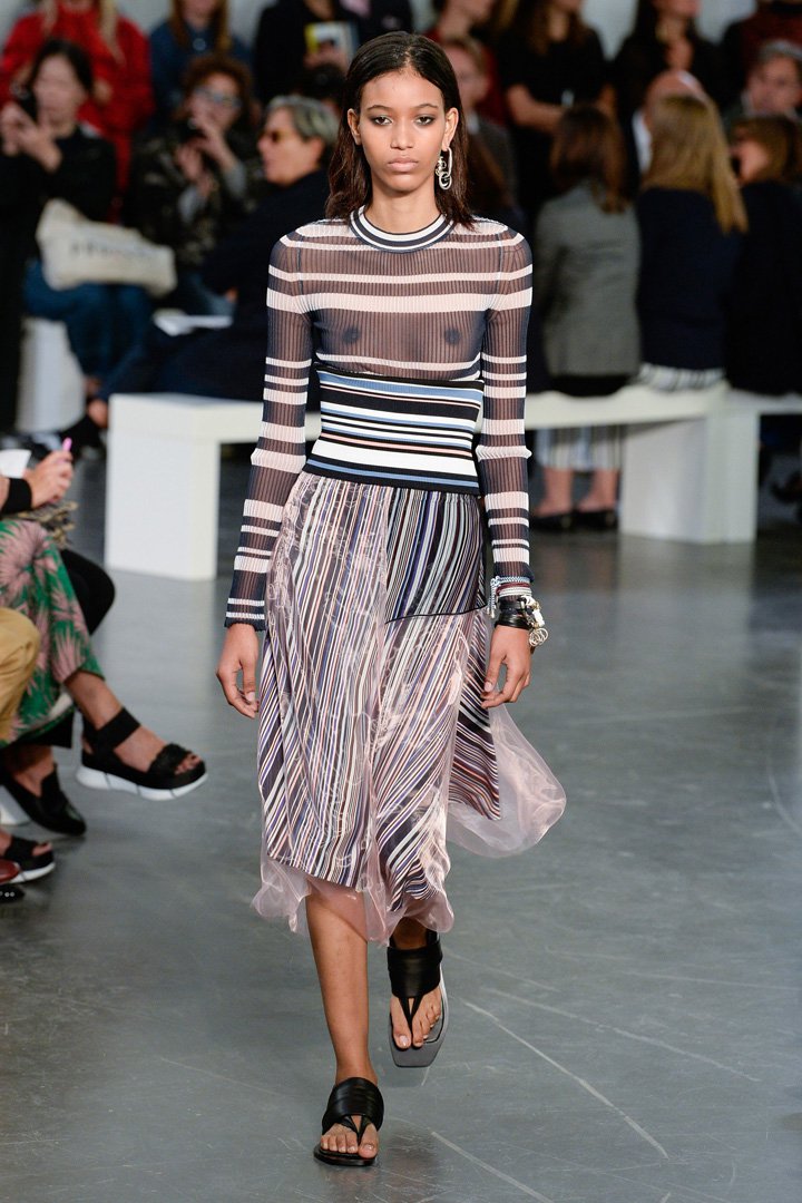 Sportmax（斯宝麦斯）2025米兰时装周时装秀