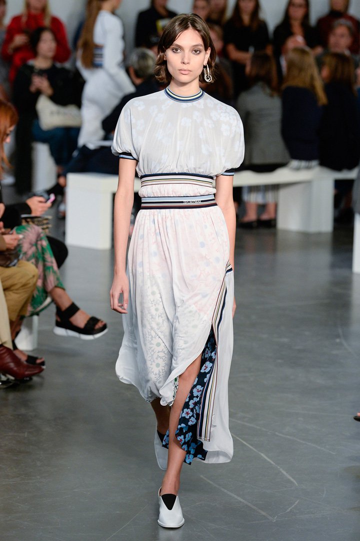 Sportmax（斯宝麦斯）2025米兰时装周时装秀