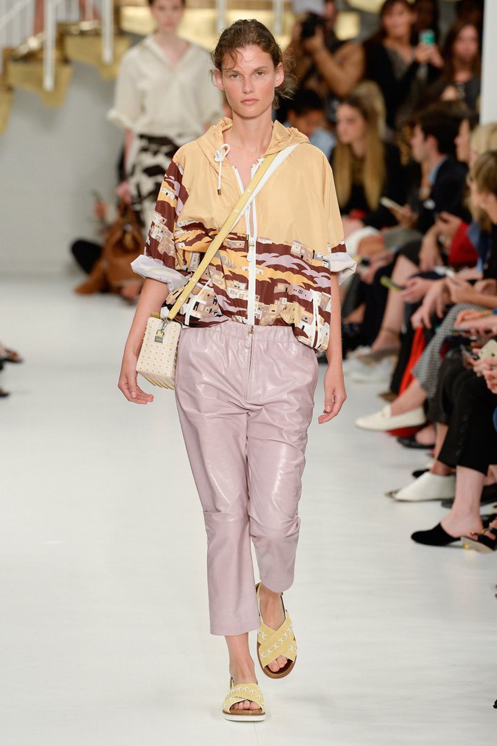 Tod's（托德斯）2025米兰时装周时装秀