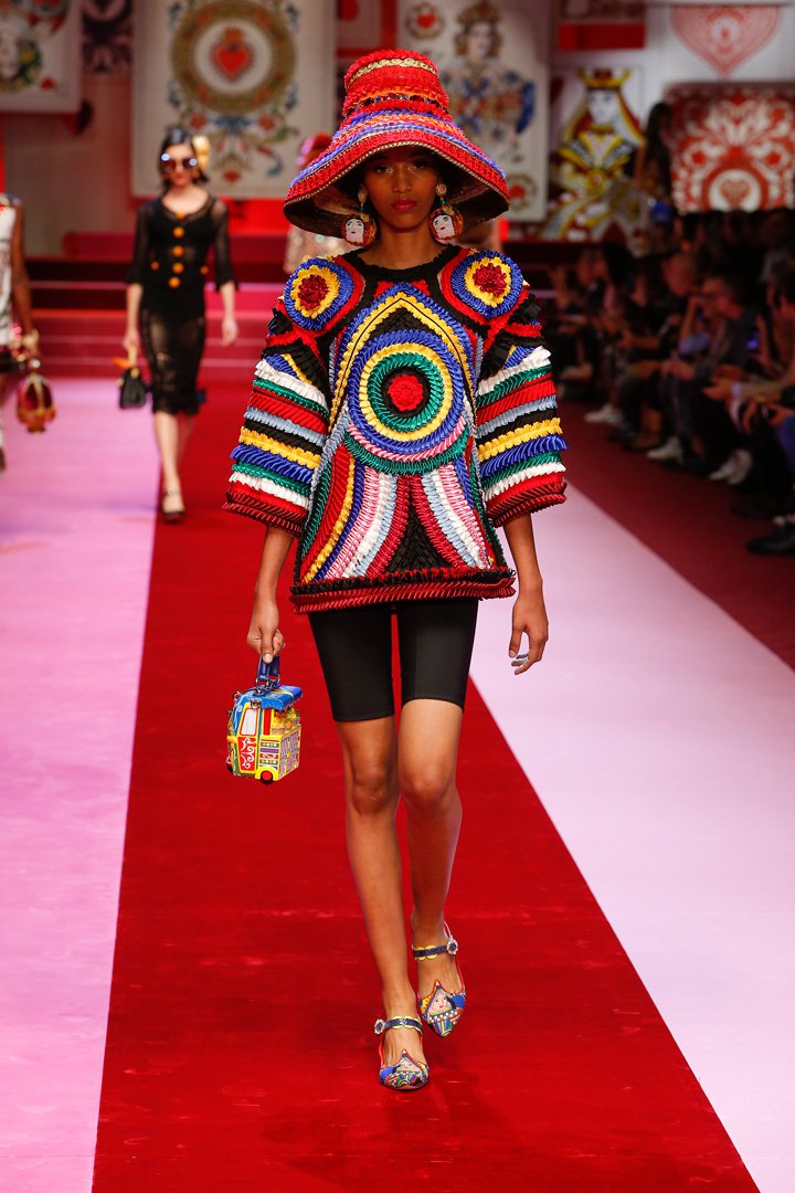 Dolce & Gabbana 2025米兰时装周时装秀