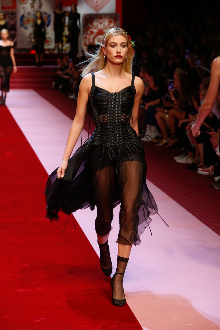 Dolce & Gabbana 2025米兰时装周时装秀
