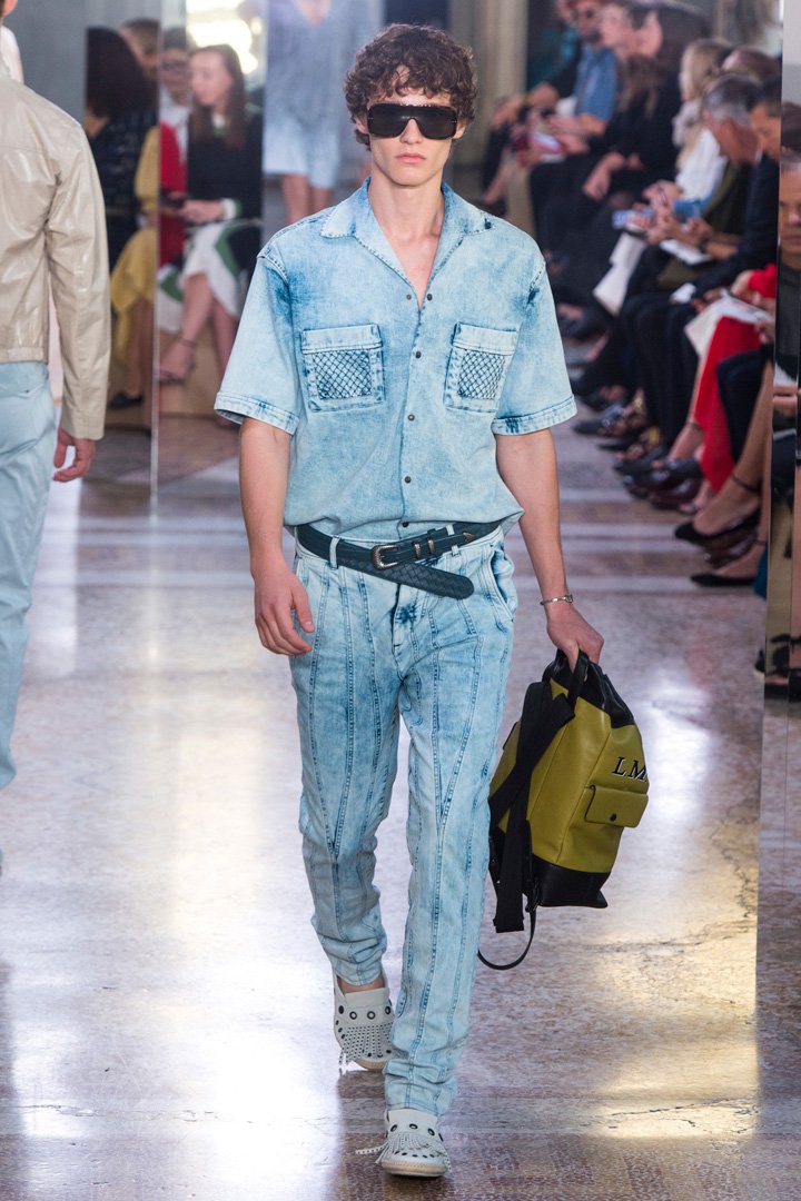 Bottega Veneta 2025米兰时装周时装秀