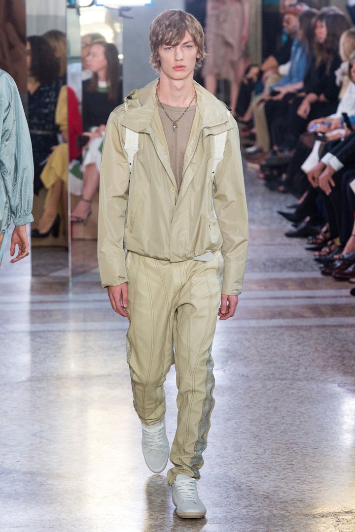 Bottega Veneta 2025米兰时装周时装秀
