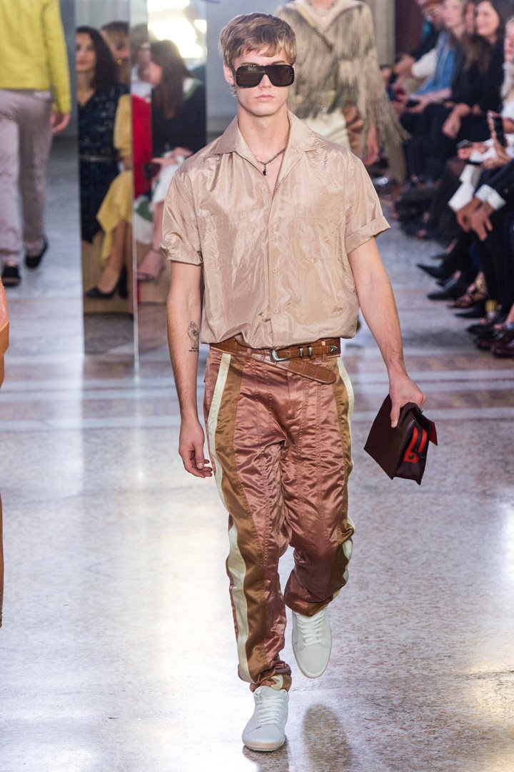 Bottega Veneta 2025米兰时装周时装秀
