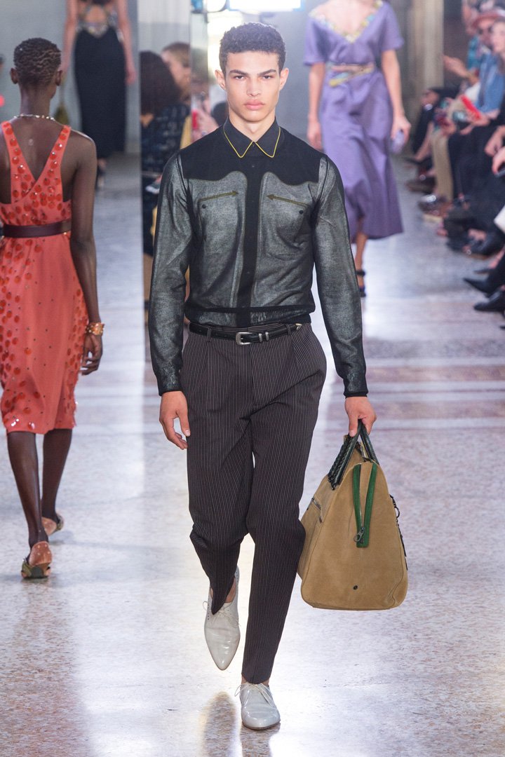 Bottega Veneta 2025米兰时装周时装秀