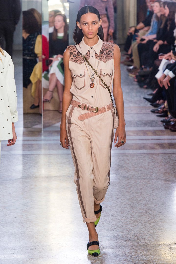 Bottega Veneta 2025米兰时装周时装秀