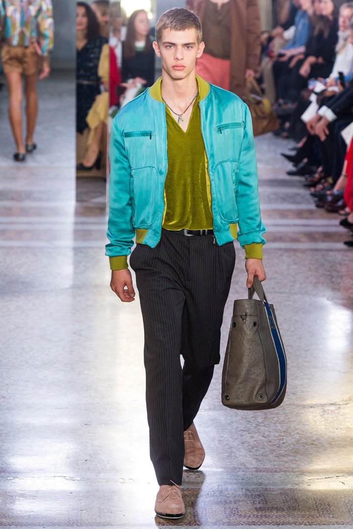 Bottega Veneta 2025米兰时装周时装秀
