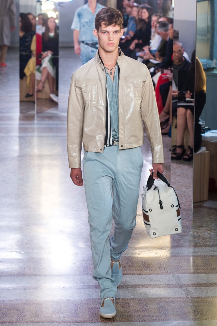 Bottega Veneta 2025米兰时装周时装秀