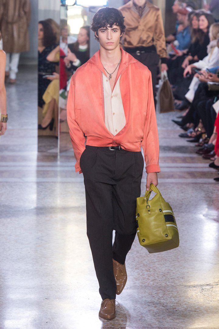 Bottega Veneta 2025米兰时装周时装秀