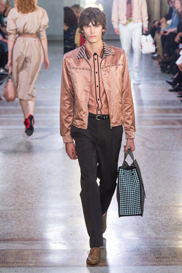 Bottega Veneta 2025米兰时装周时装秀