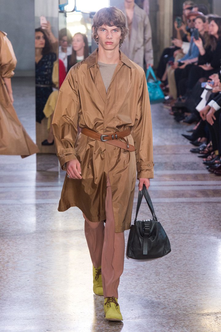 Bottega Veneta 2025米兰时装周时装秀
