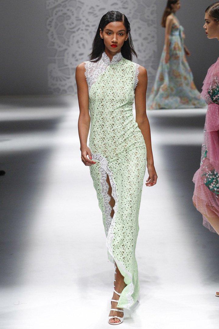 Blumarine（蓝色情人）2025米兰时装周时装秀