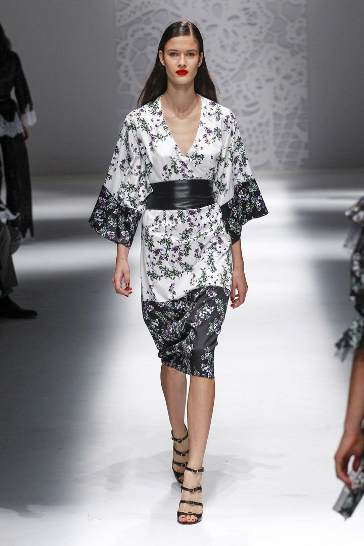Blumarine（蓝色情人）2025米兰时装周时装秀