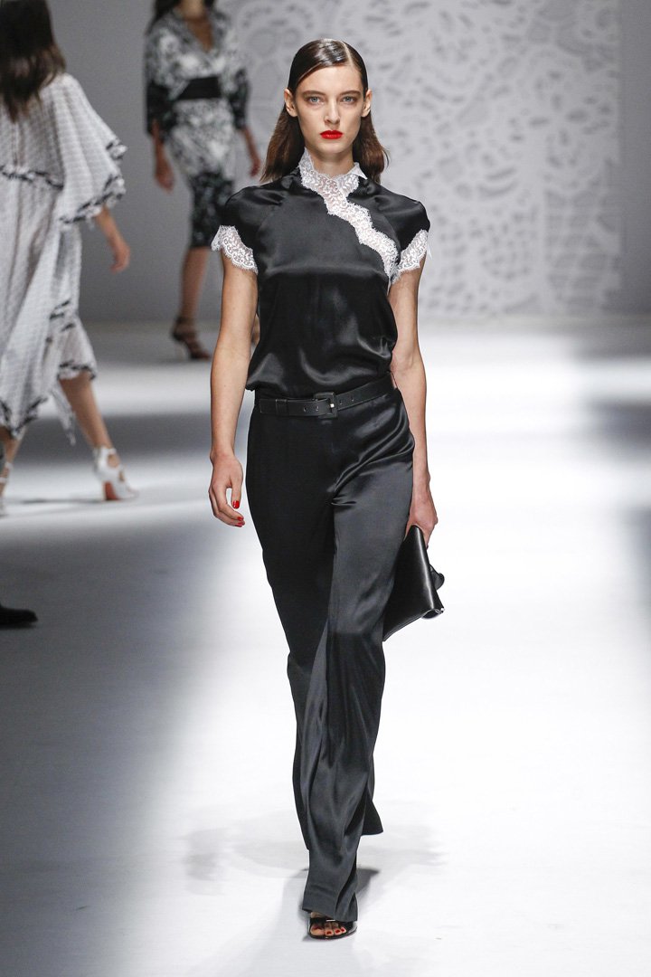 Blumarine（蓝色情人）2025米兰时装周时装秀