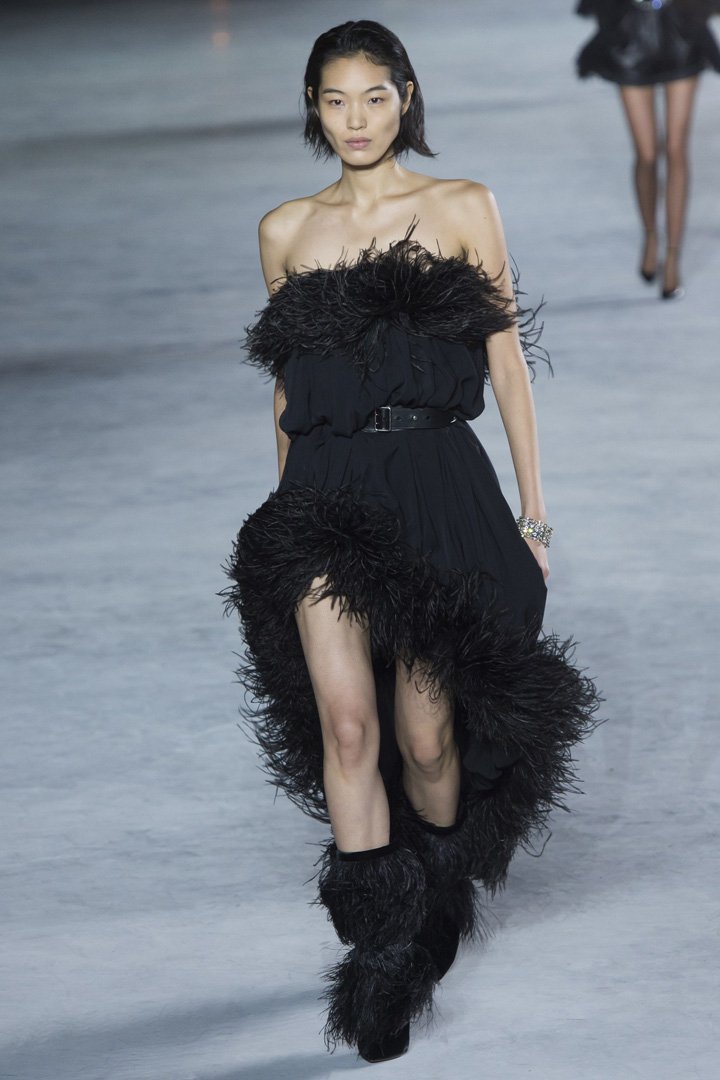 Saint Laurent（圣罗兰）2025巴黎时装周时装秀