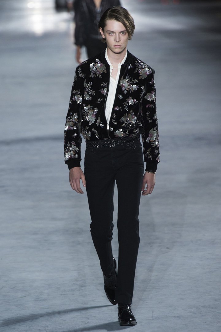 Saint Laurent（圣罗兰）2025巴黎时装周时装秀