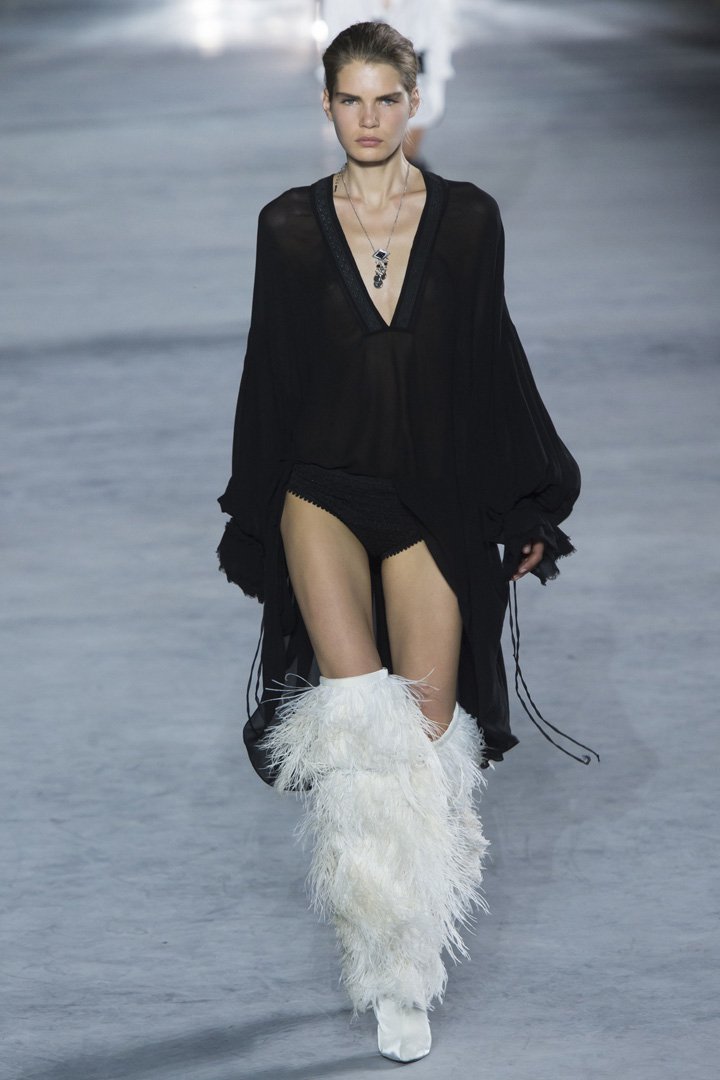 Saint Laurent（圣罗兰）2025巴黎时装周时装秀