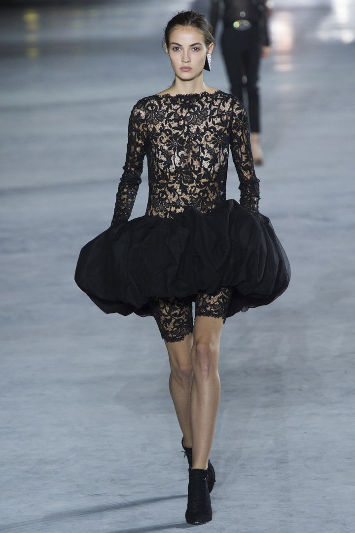 Saint Laurent（圣罗兰）2025巴黎时装周时装秀