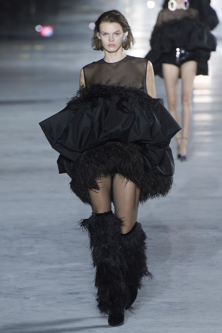 Saint Laurent（圣罗兰）2025巴黎时装周时装秀