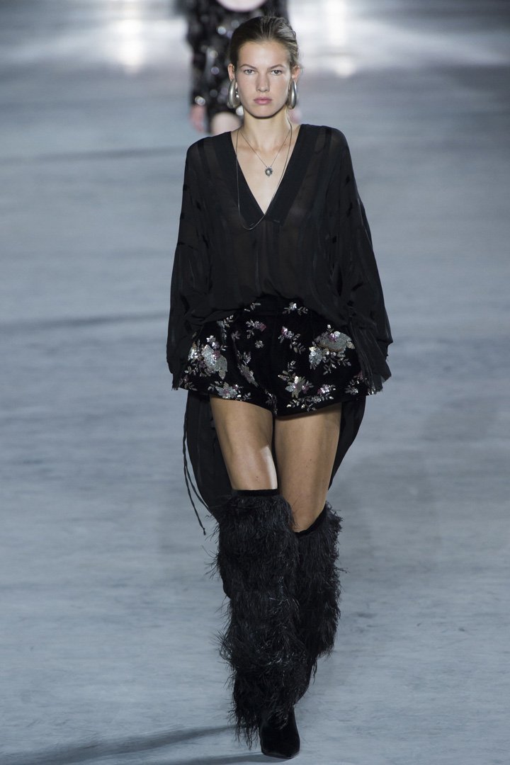 Saint Laurent（圣罗兰）2025巴黎时装周时装秀