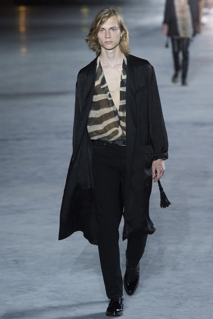 Saint Laurent（圣罗兰）2025巴黎时装周时装秀