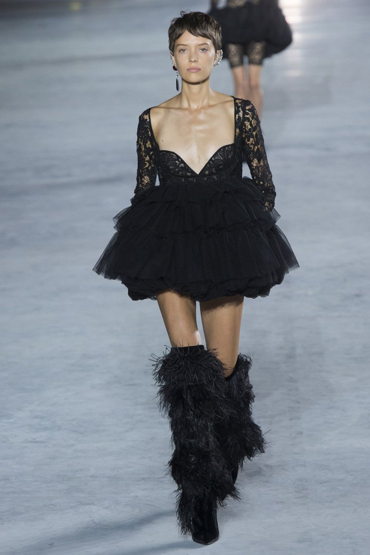 Saint Laurent（圣罗兰）2025巴黎时装周时装秀