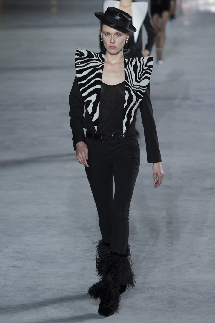 Saint Laurent（圣罗兰）2025巴黎时装周时装秀