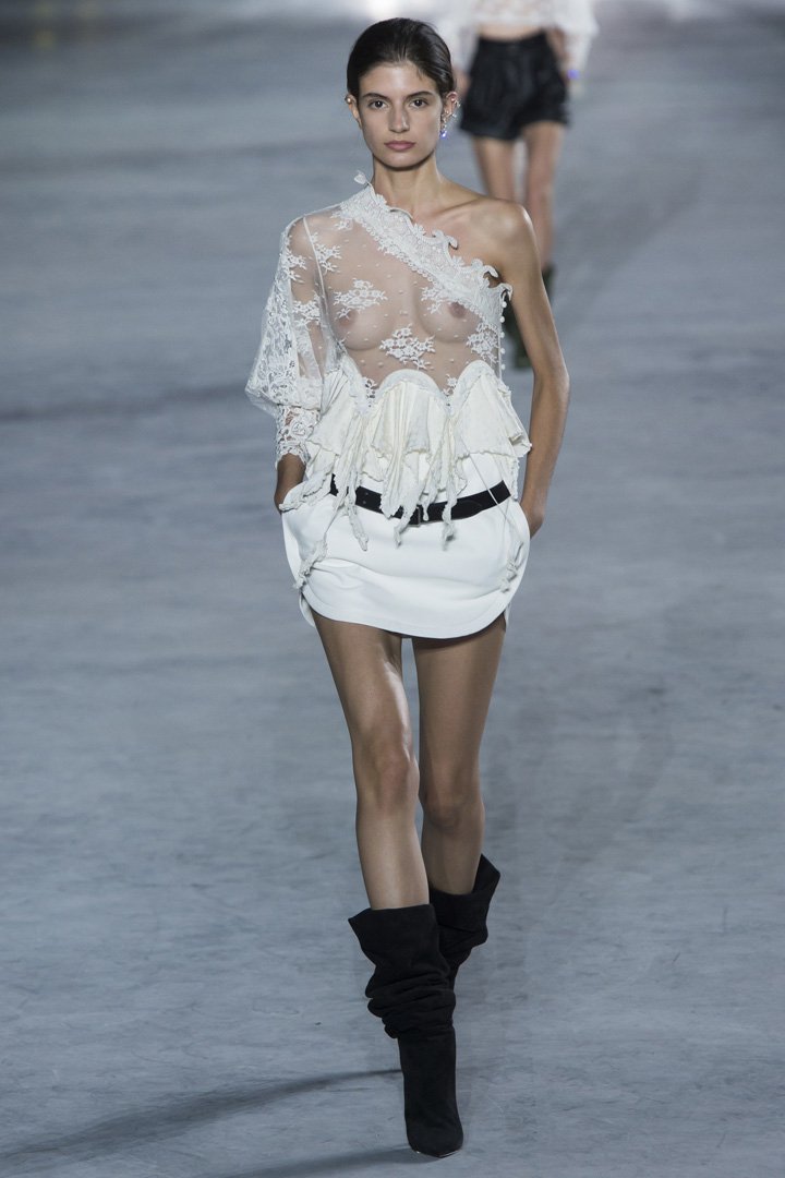 Saint Laurent（圣罗兰）2025巴黎时装周时装秀